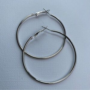 Stainless steel minimalist hoop earrings